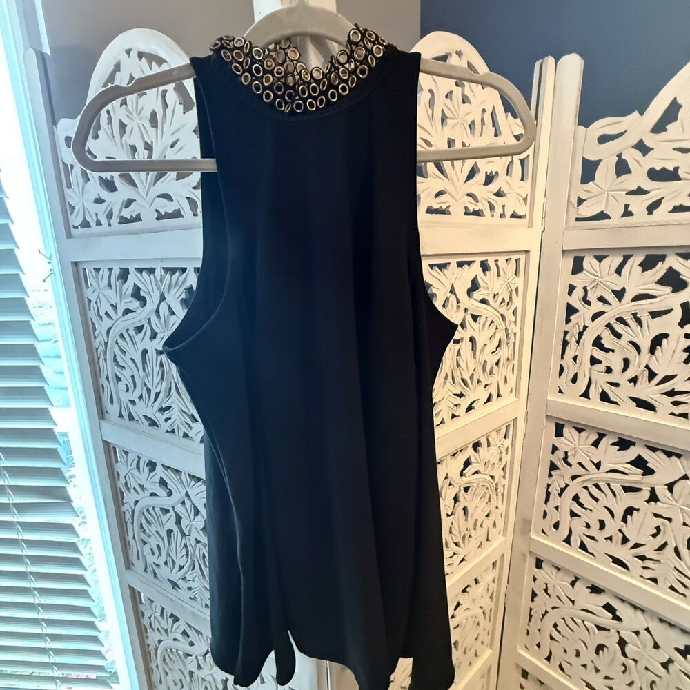 Boston Proper Cold Shoulder Top Size Medium
